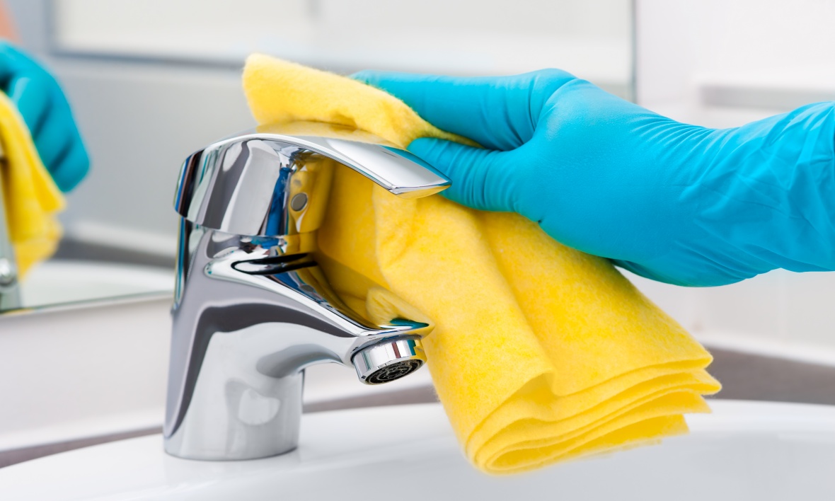 Jak czyścić baterie kuchenne i łazienkowe?